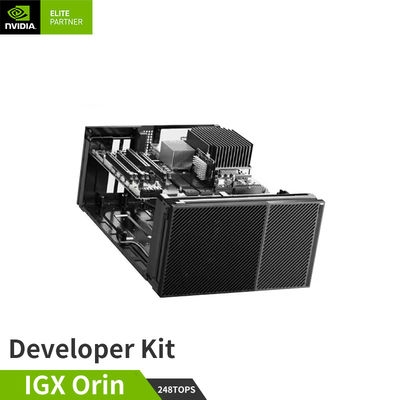 262.7 x 382 x 151.2 mm NVIDIA IGX Orin Kit de desarrollo 940-23840-0001-000 Hasta 1705 TOPs